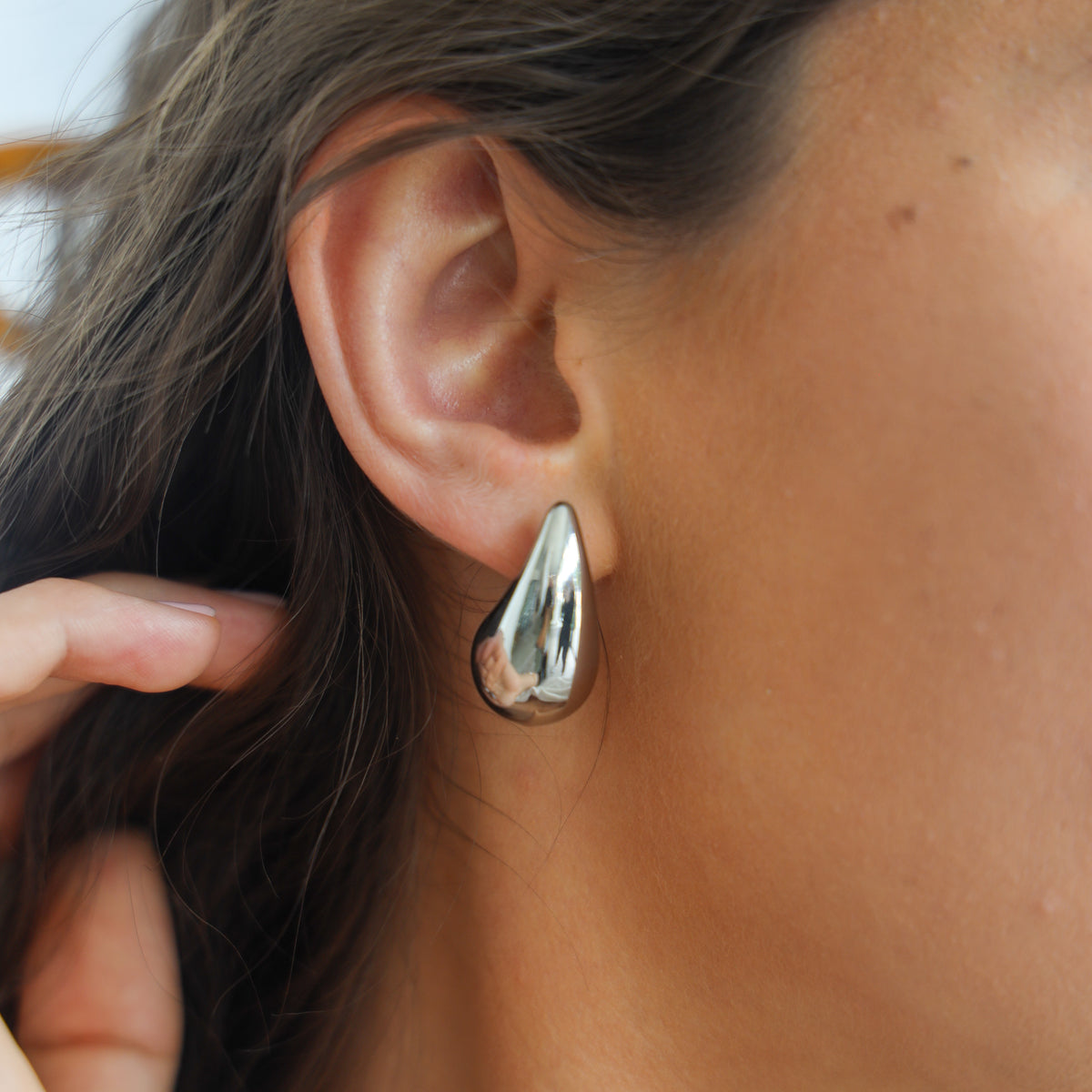 AVA EARRINGS SILVER - Black & Bloom