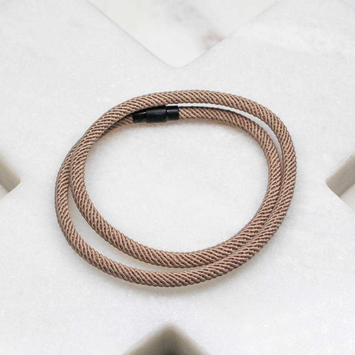 TYLER BRACELET BEIGE - Black & Bloom