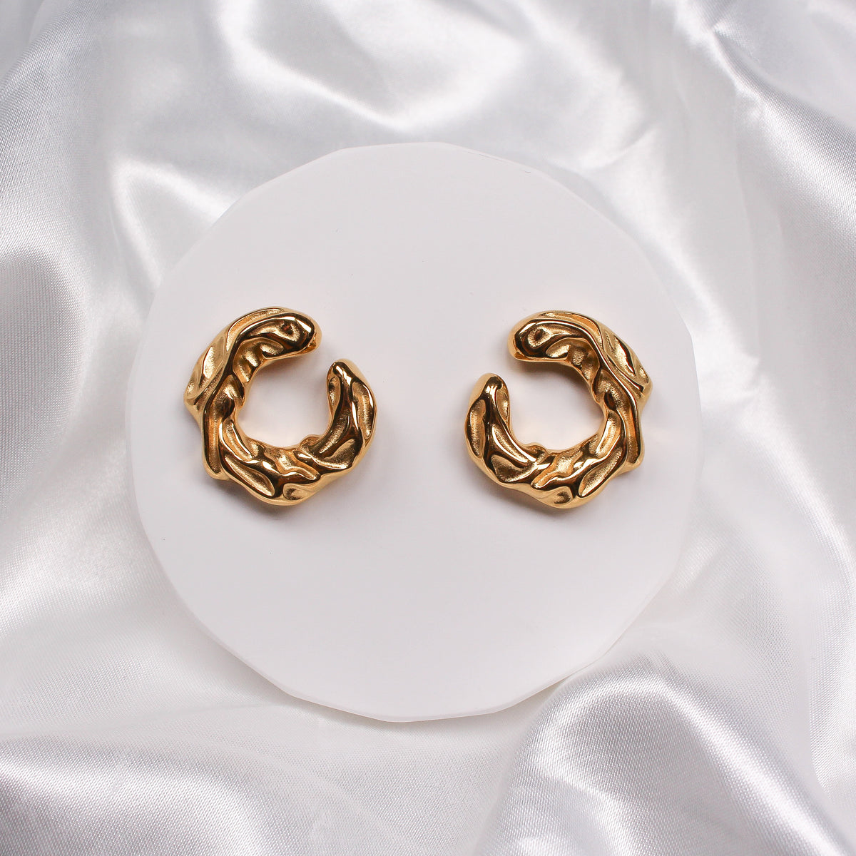 CALLI EARRINGS - Black & Bloom