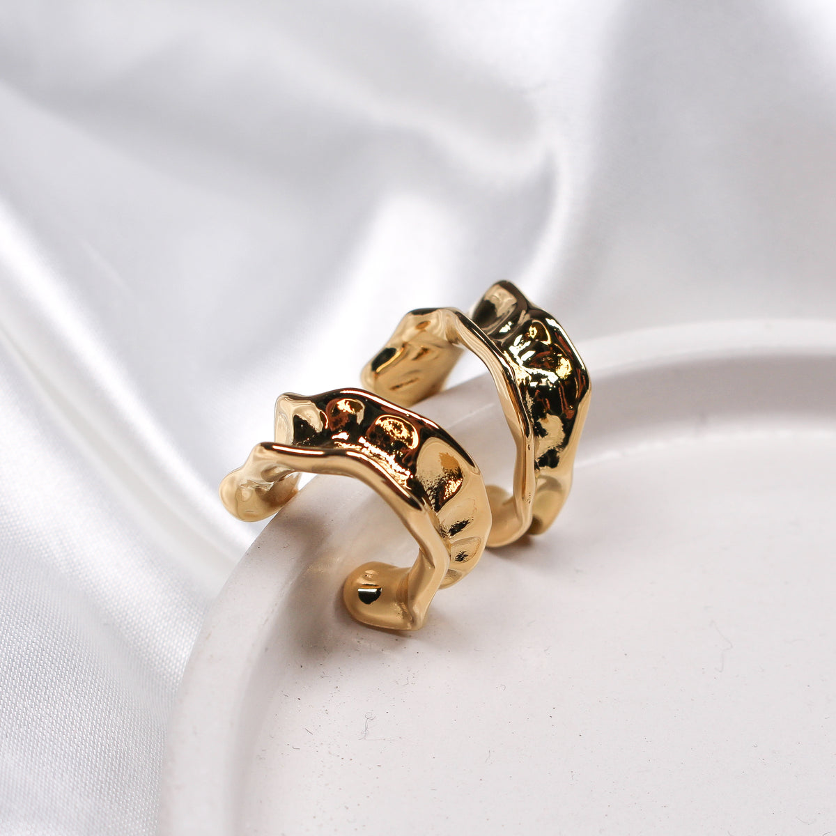 CHLOE EARRINGS - Black & Bloom