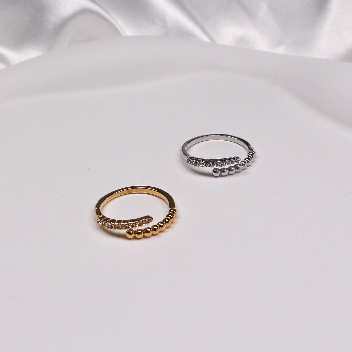 SERENA RING SILVER - Black & Bloom