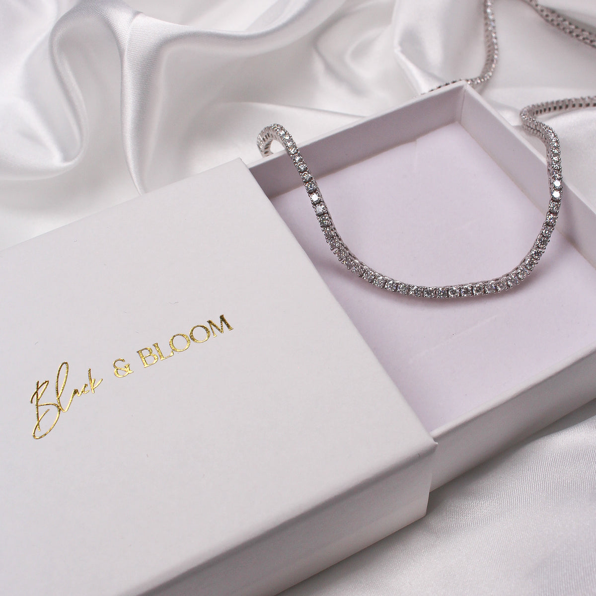 TENNIS NECKLACE - MOISSANITE - Black & Bloom