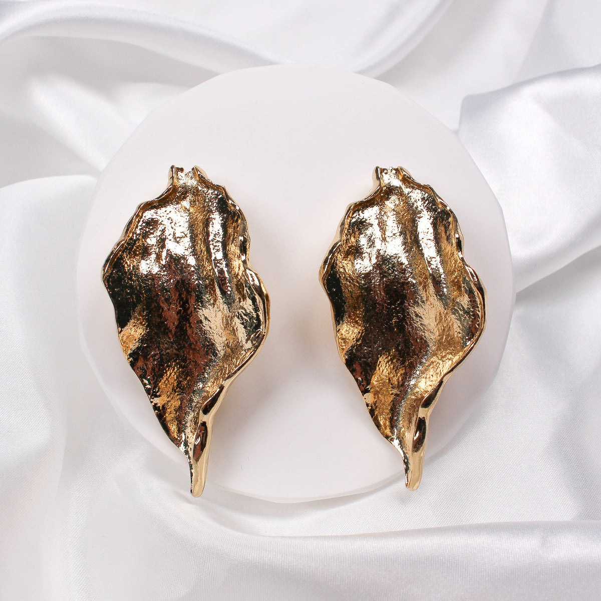 COVE EARRINGS - GOLD - Black & Bloom
