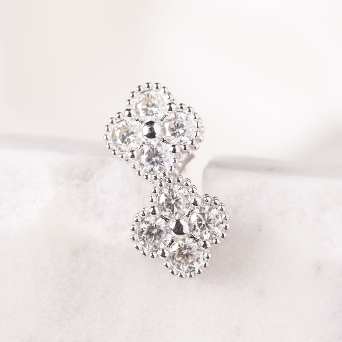 CLOVER MOISSANITE EARRINGS - Black & Bloom
