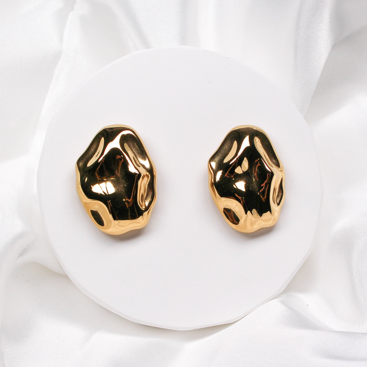 ELOISE EARRINGS - Black & Bloom