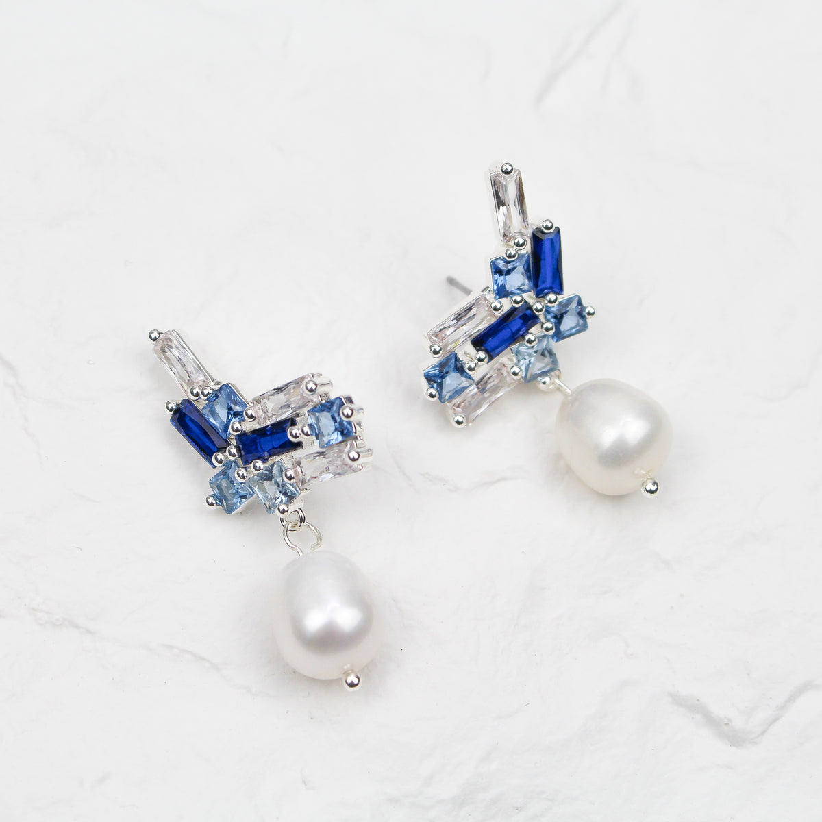 TIA EARRINGS BLUE - Black & Bloom