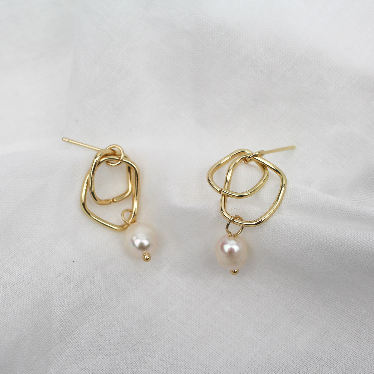 KAT EARRINGS - Black & Bloom