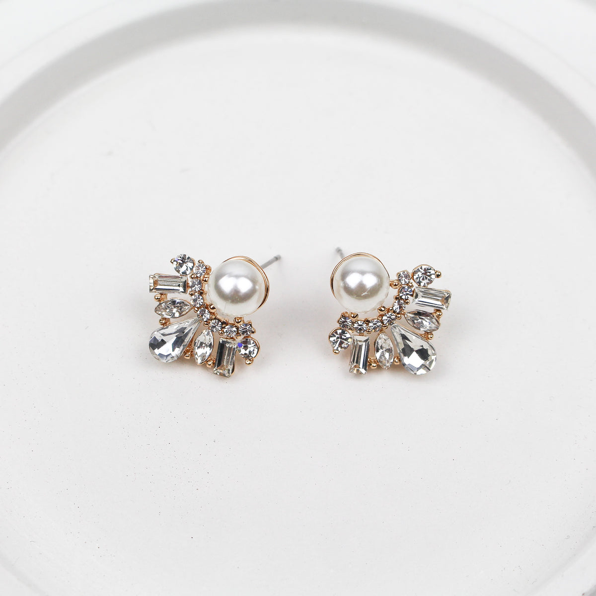 ARI EARRINGS - Black & Bloom