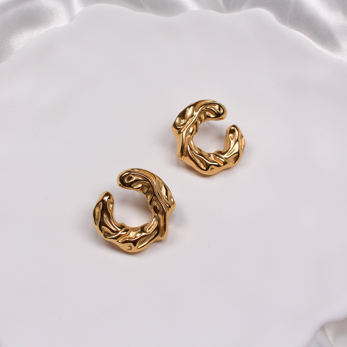 CALLI EARRINGS - Black & Bloom