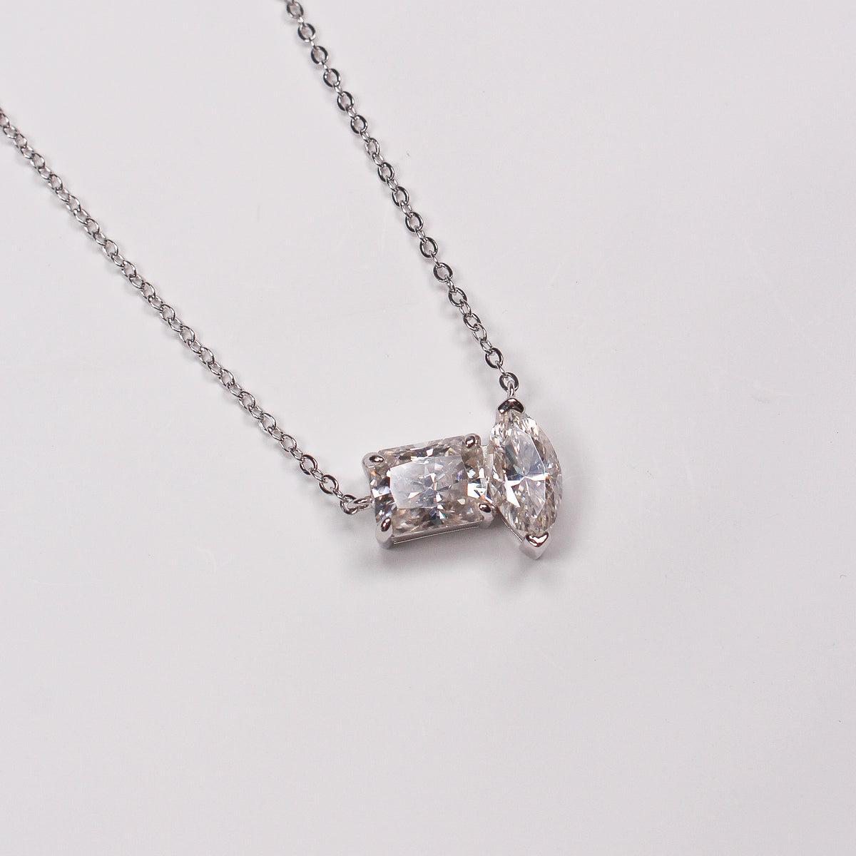 MOI ET TOI MOISSANITE NECKLACE - Black & Bloom