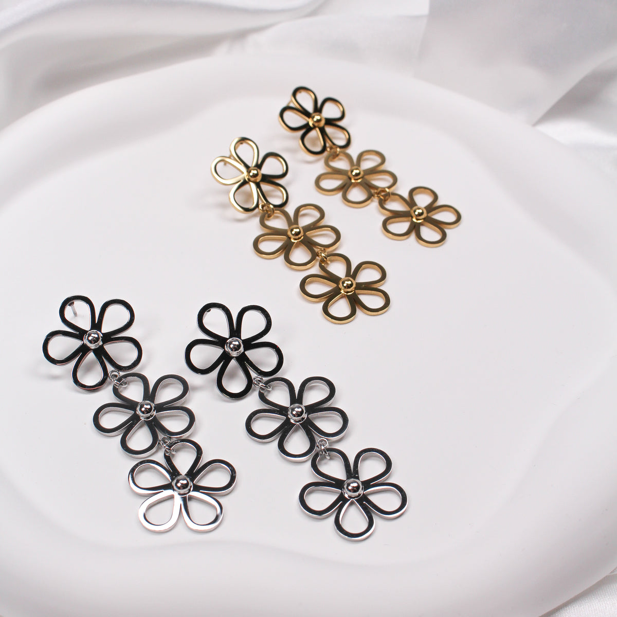 FLEUR EARRINGS - SILVER - Black & Bloom