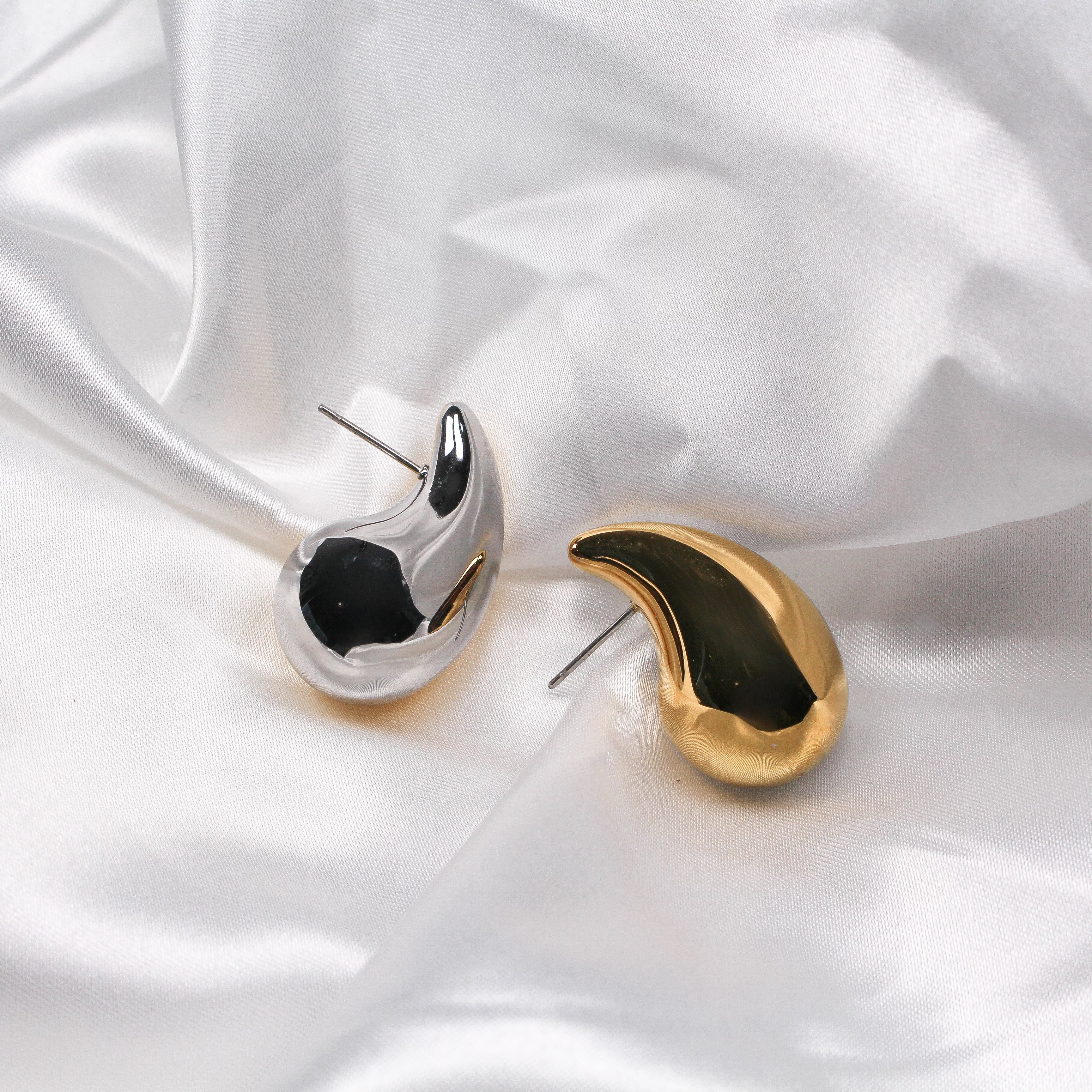 AVA EARRINGS TWO TONE - Black & Bloom