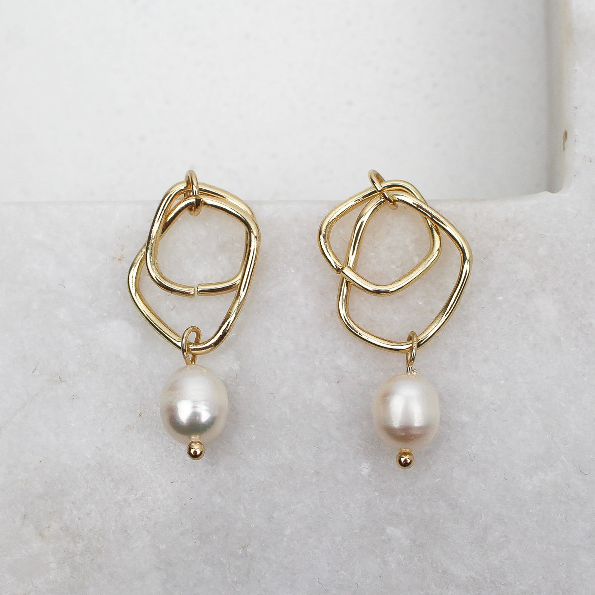 KAT EARRINGS - Black & Bloom