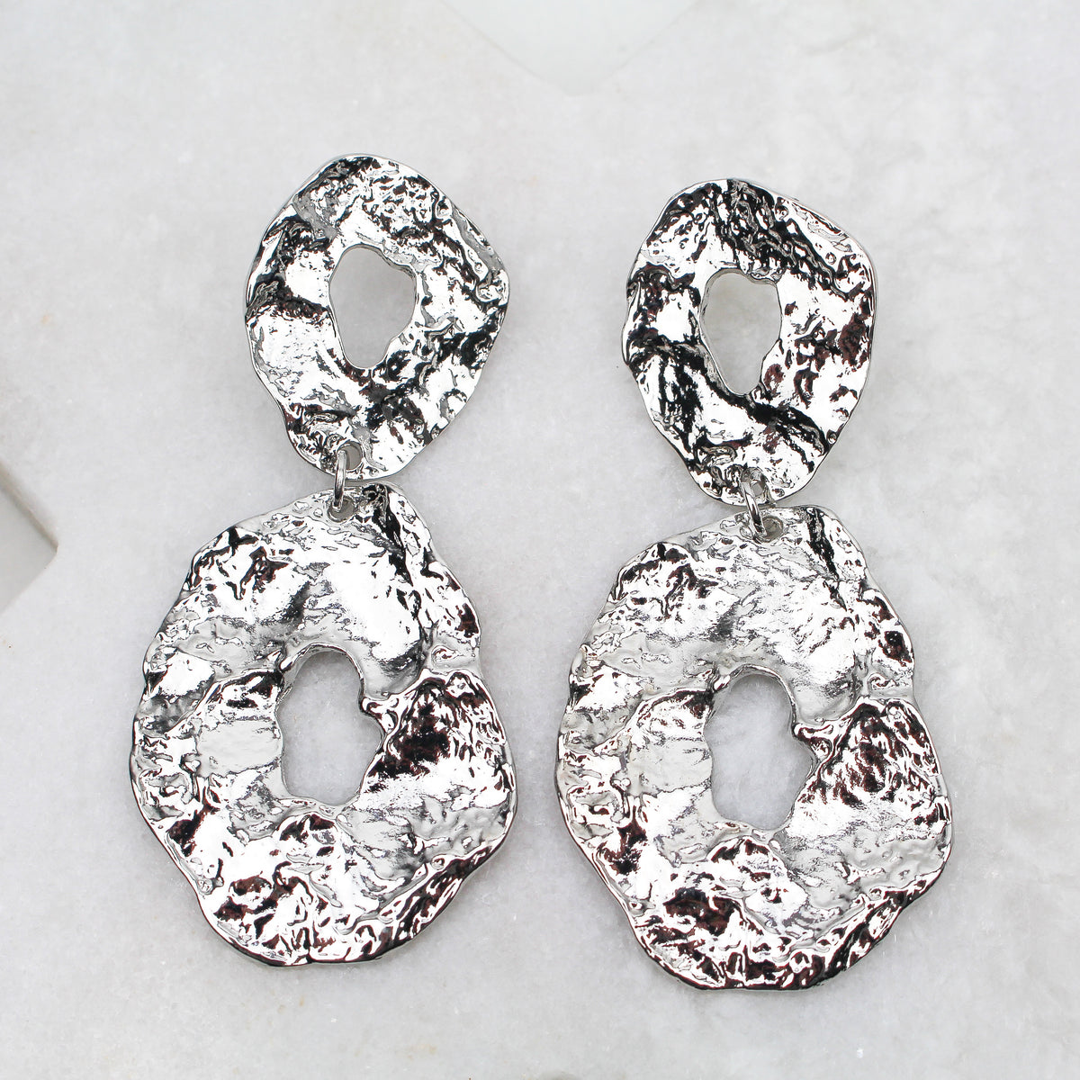 SORRENTO EARRINGS SILVER - Black & Bloom