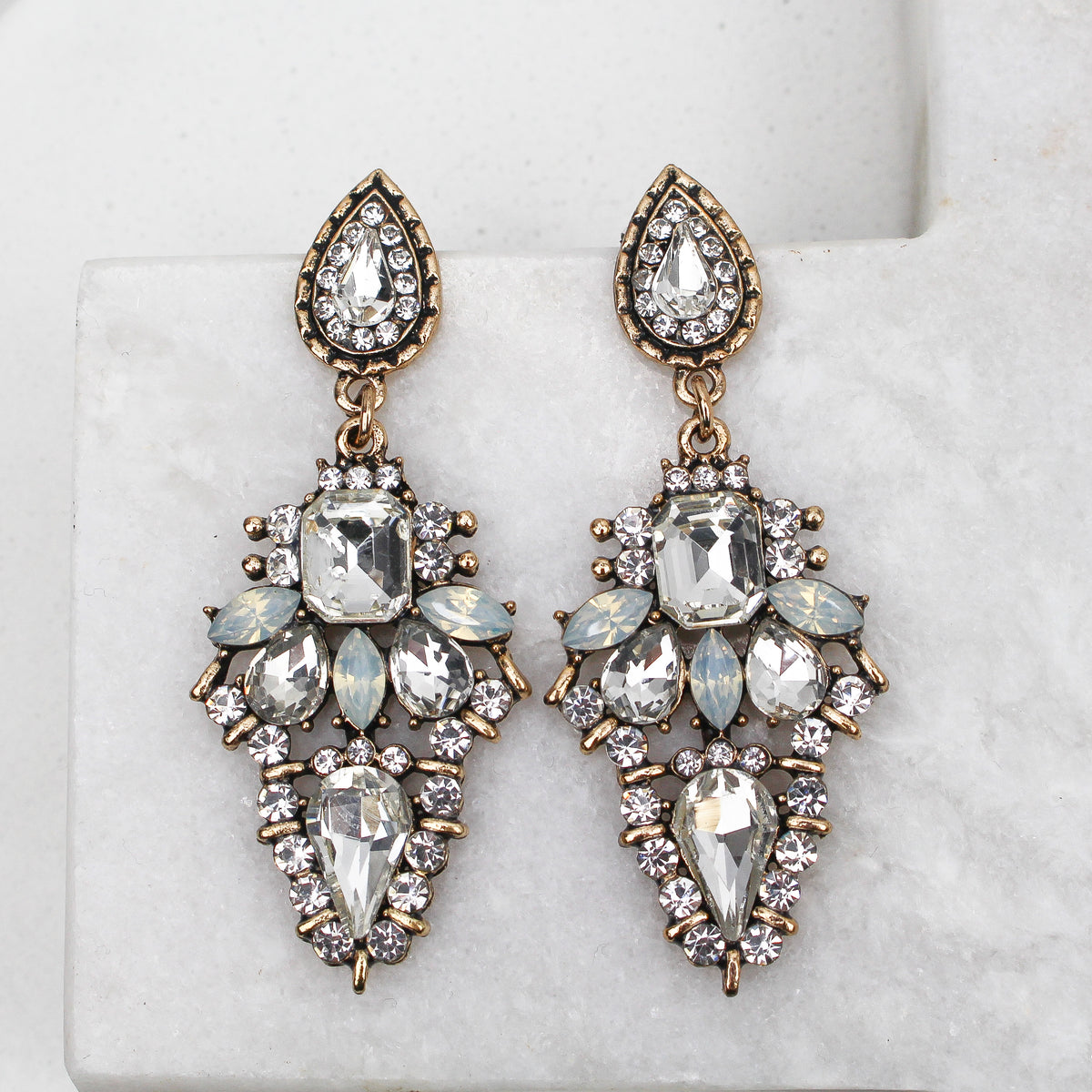SOPHIA EARRINGS WHITE - Black & Bloom